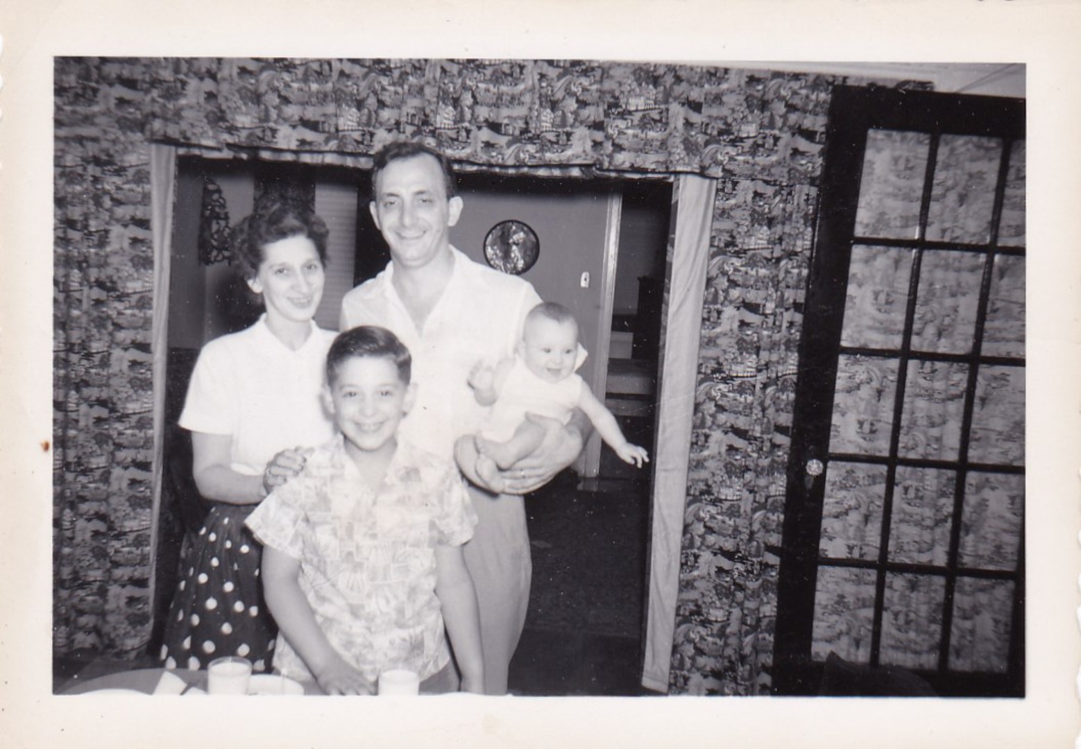 Peter 7 bd with family 1954.jpg